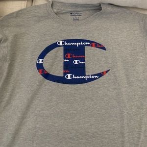 Champion T-shirt